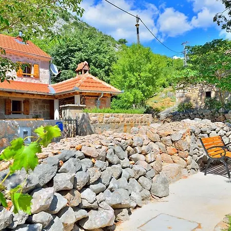 House Martelina Vakantiehuis Starigrad Paklenica